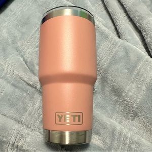 Yeti tumbler 30oz